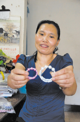 來料加工經紀人微利中尷尬堅持(組圖)