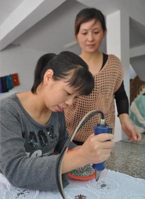 基地化轉型 電商化營銷 慶元來料加工共享“全球商機”