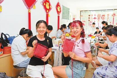 這里的縣域 產(chǎn)業(yè)壯了生活更美了