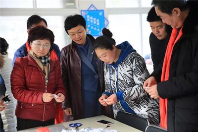 千里姻緣“紅線”牽!竟讓相隔千里的他們如此相親相愛!